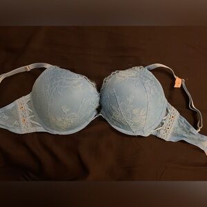 Victoria’s Secret Bombshell add 2 cups push up bra.
